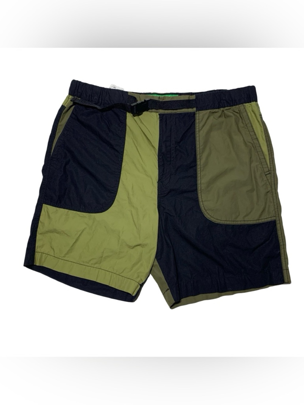 United Colors Of Benetton
Colorblock hiking Shorts Mens XL Hiking Rare